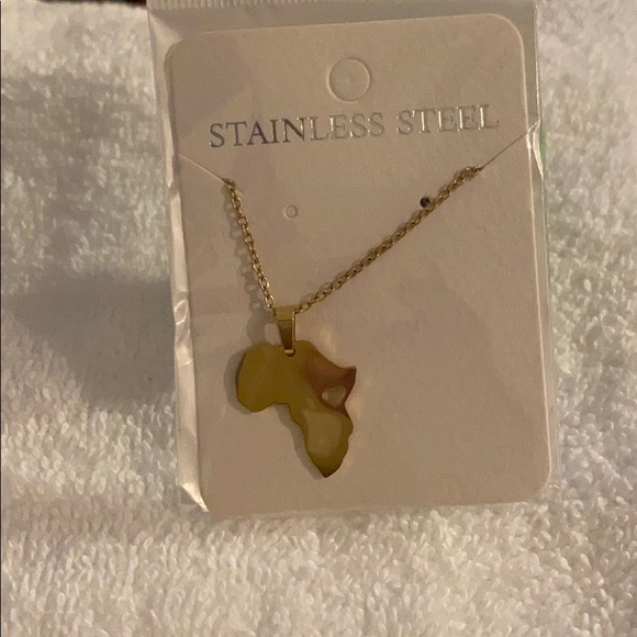 iHeart Africa Gold Necklace - Picture 9 of 9
